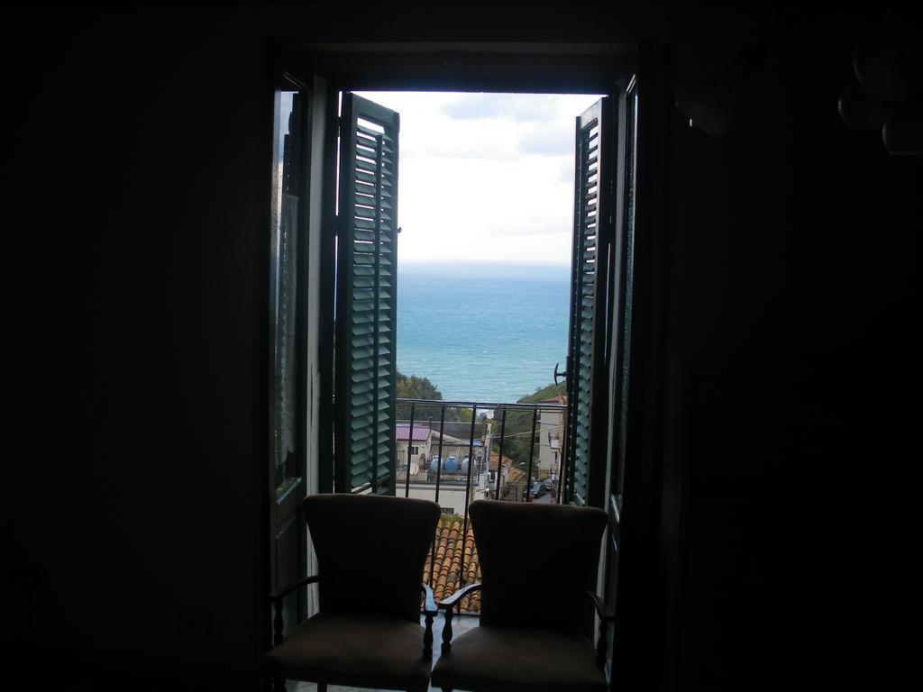 Siciliana Apartment Caronia ภายนอก รูปภาพ