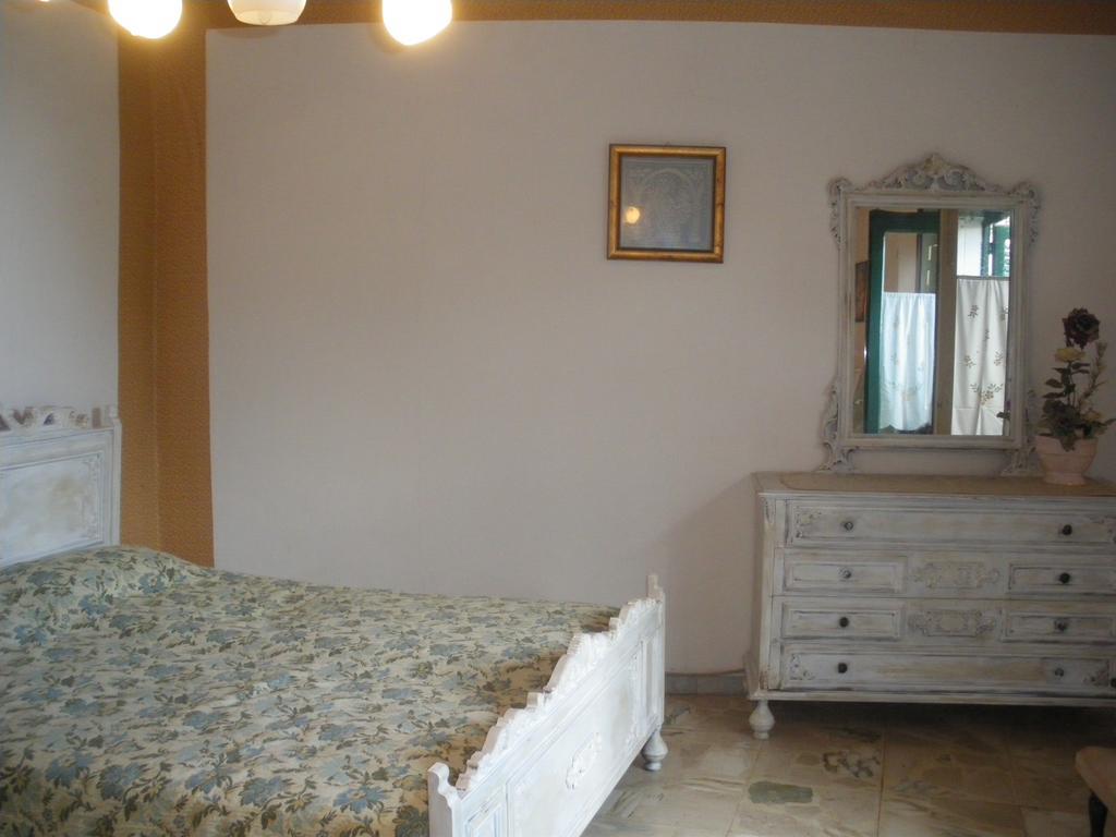 Siciliana Apartment Caronia ภายนอก รูปภาพ